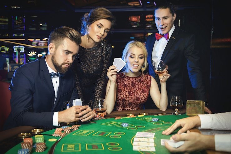 Antarmuka aplikasi m3toto menampilkan permainan slot, live casino, dan taruhan olahraga